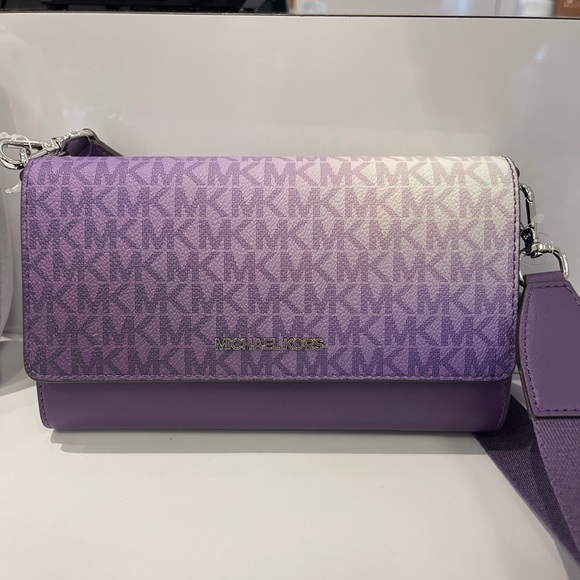MICHAEL KORS Jet Set Large Ombré Signature Logo Crossbody Bag
Dark Purple
NWT - Picture 9 of 16